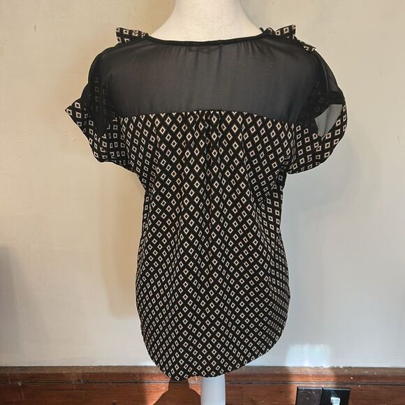 Pleione Black Patterned Flutter Sleeve Ruffled Blouse Size XS EUC - Picture 5 of 9